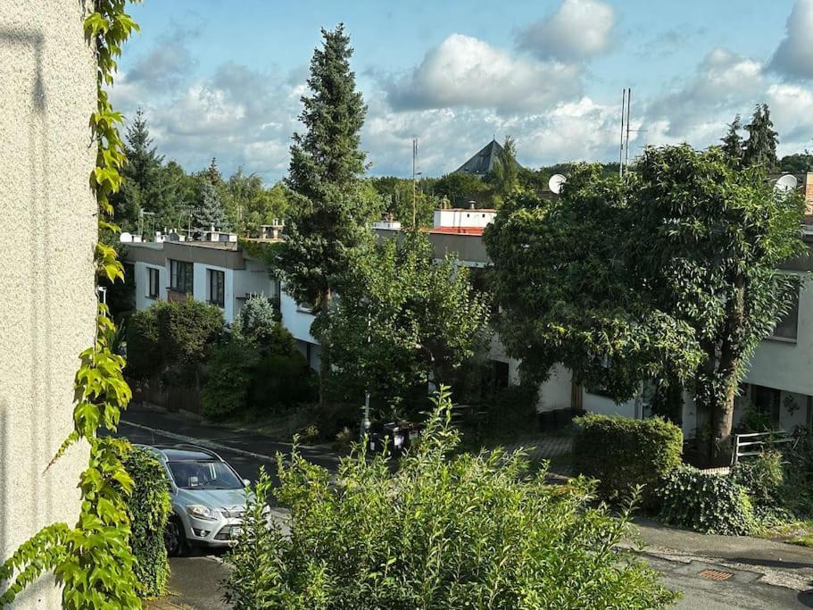 V Rezidencni Ctvrti Prahy 6 * Praha